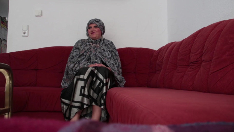 Mike Vonberg: Married Muslim Woman Cheats on Her Husband with Old Friend...