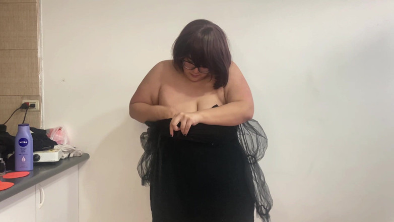 Isabelle Myers BBW: Trying on Clothes for You