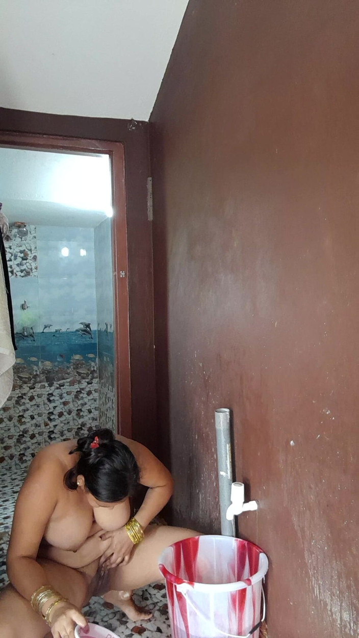 Puja555: Bhabhi Blog v koupelně