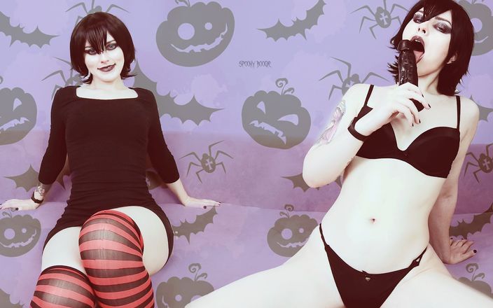 Spooky Boogie: JOI:メイビスドラキュラは彼女のセクシーな体であなたをからかい、ハロウィーンに彼女の猫に兼を求めます