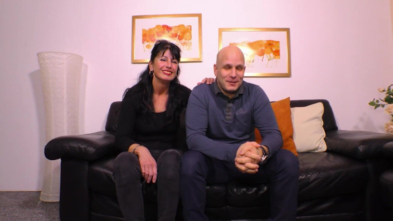 Muschi movie official: Frau Und Ehemann Treten Zum Ersten Mal Auf