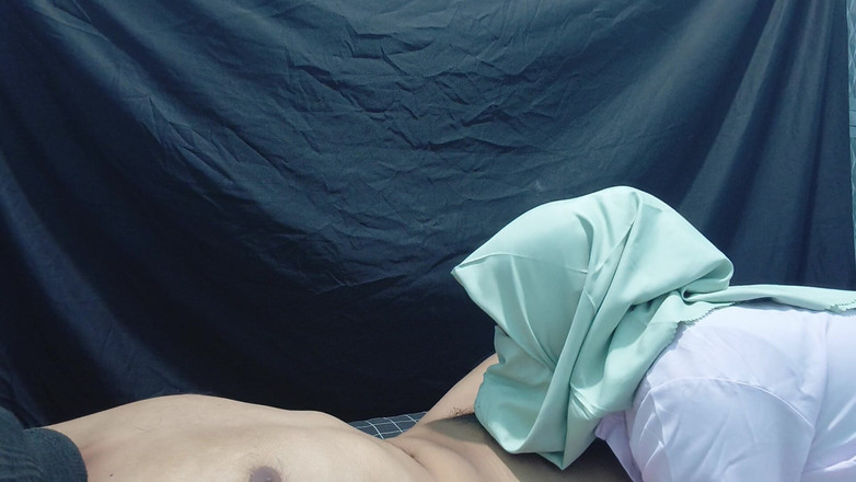 Vaginabig88: Ibu Bosskuu kesepian saat suaminya tinggal di luar kota