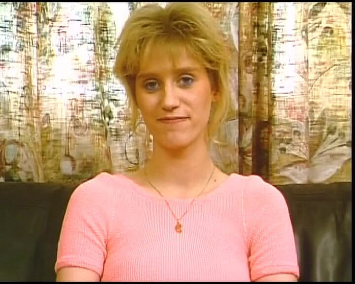 Deutscher hardcore: 독일에서 온 귀여운 창녀와 함께하는 아마추어 세션 보기