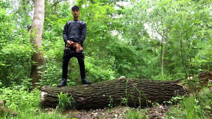 Idmir Sugary: Chcaní z kmene stromu