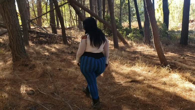 Riderqueen: walking in the forest