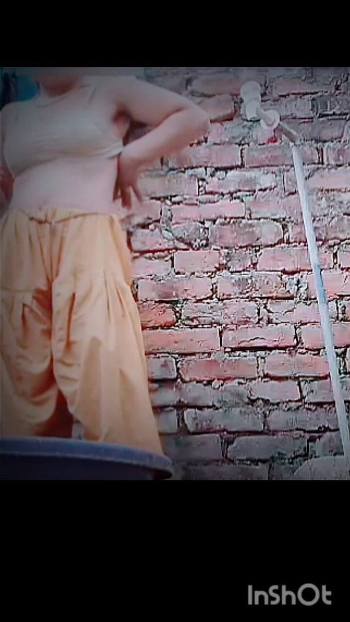 TricolorMusic3: Cute Virgin Indian Mba Girl Nude Video Alone in Bathroom...