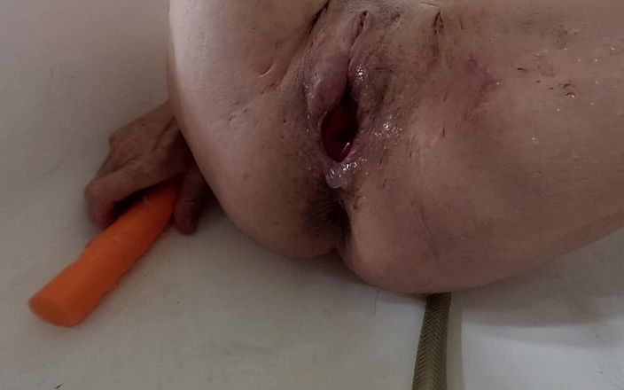Lizzy Yum VR: Lizzyyum Sextoy Reprezentativ Fantasy Clit Prsa pussy orgasmus Ženská koupající se...