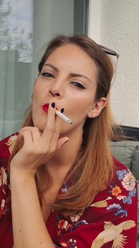 Une fumée tranquille l’après-midi