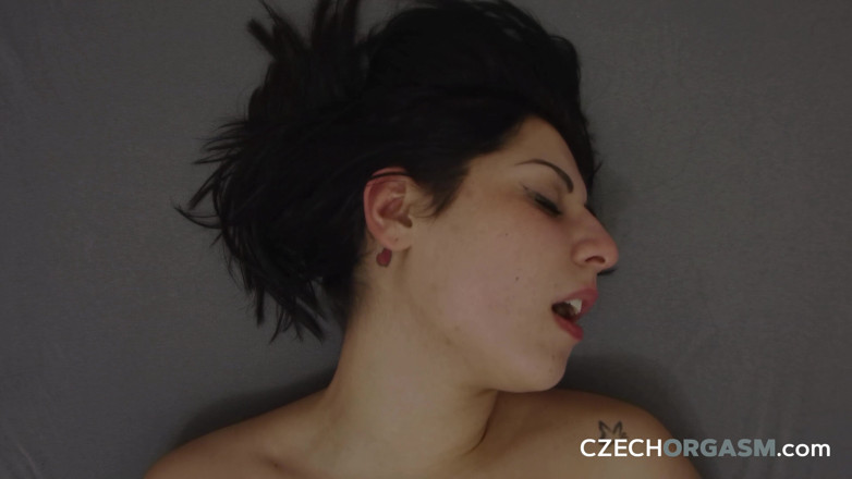 Czech Orgasm: Czech Orgasm 108: Bootylicious MILF - Big-ass Goddess Gets Naughty and Primal