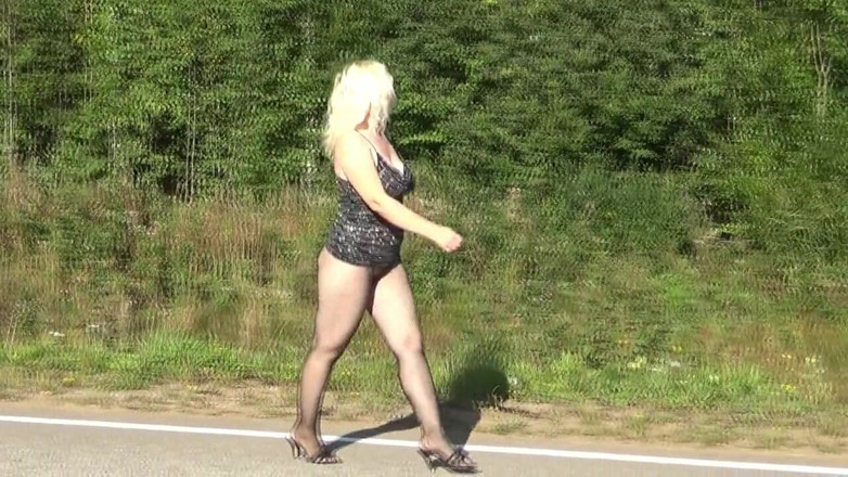 RedRoseRus: Extreme minijurk en visnetpanty