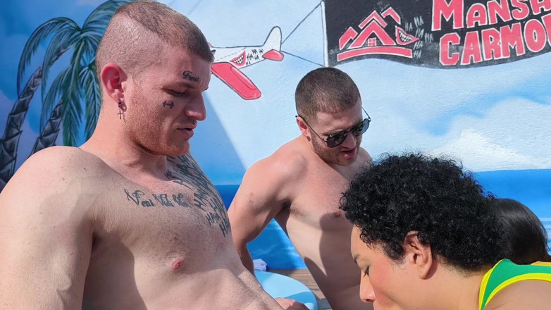 Carmona TS: Suruba Na Piscina Anal E Vaginal