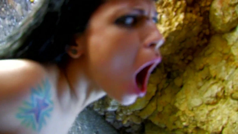 Radical: Moaning slut hardsex