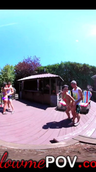 Couple VR, échange d'orgie, quatuor
