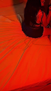 Influencer, prezervatifsiz ve yağla kaplı olan, içinde boşalana kadar yetenekli bir kişiyi ilk kez tanıtıyor