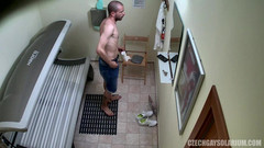 Czech Gay Solarium: Solarium gay ceco 15 stallone calvo appassionato catturato completamente esposto
