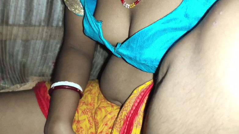 Dogrupali69: Indiancă desi Model Bhabhi și soțul acasă se bucură de sex