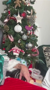 Santa seksi memberikan saya zakar yang digantung