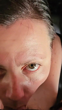 Pipe en POV et éjaculation dans la bouche