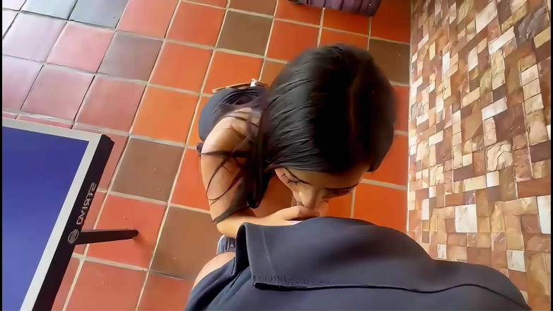 Fred_Nunexx: I Fuck the Beautiful Manager of the Arbnb, Blowjob and...