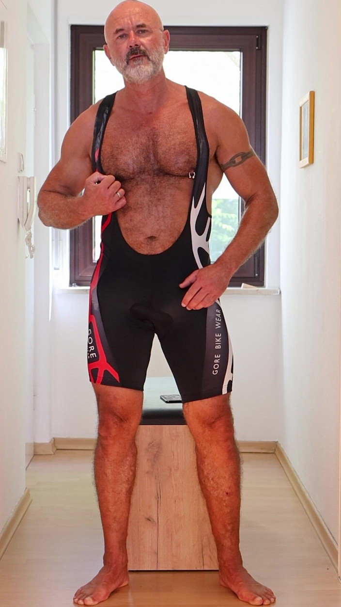 Mike Gross: Fun in Cycling Gear
