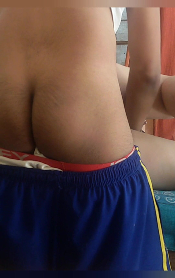 Priyahot77: Priya Bhabi - vídeo da mostra da bunda grande