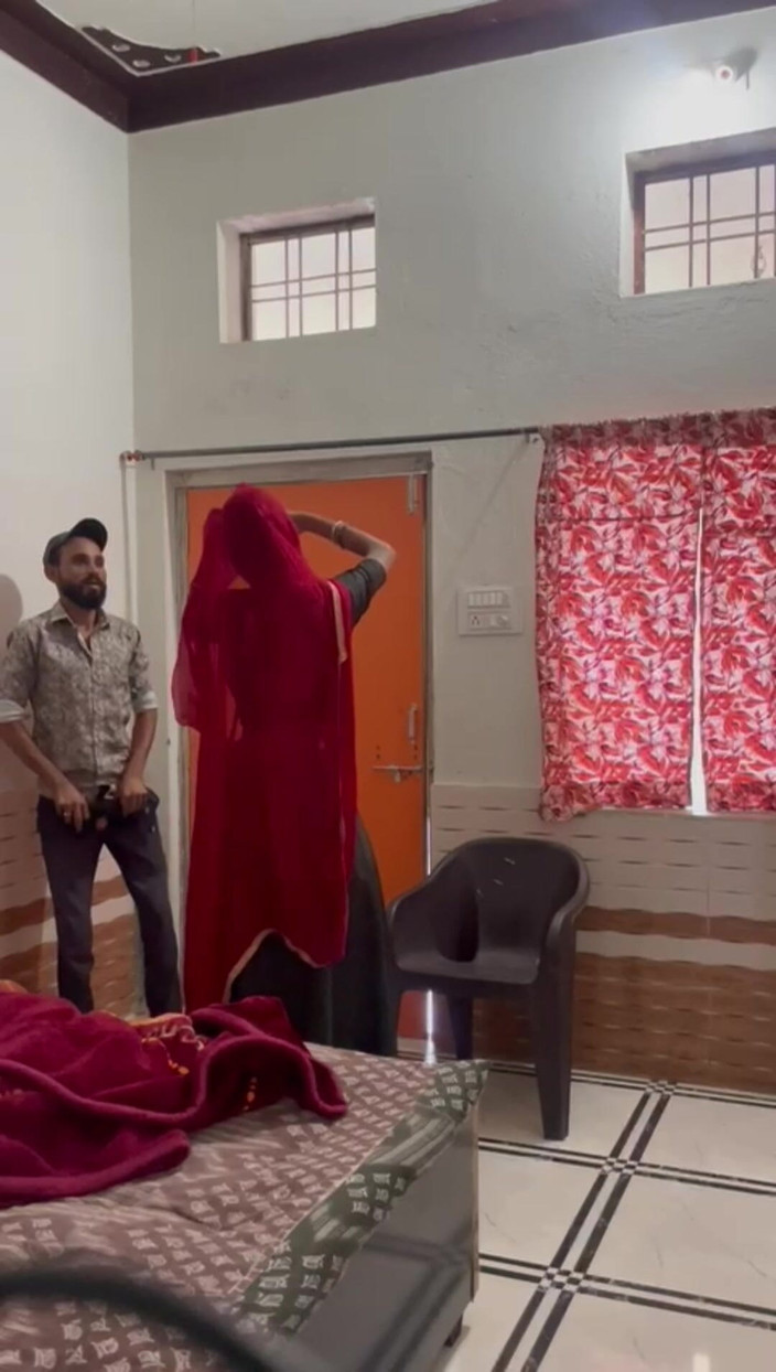 Nisha porn: Desi Bhabhi Šukání v rajeshtani stylu