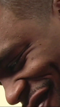 Prsatá ebenová Xena šuká a saje velkého černého ptáka