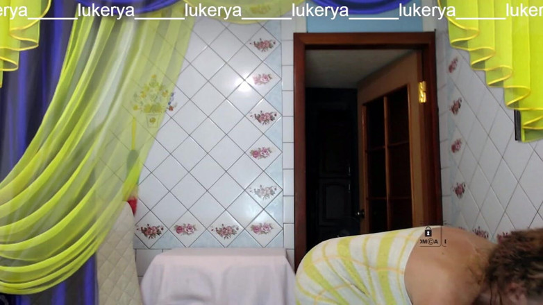 Lukerya: ルケリヤがオンラインチャットで髪を切った方法