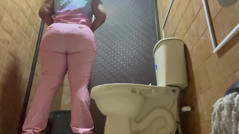 Katrina4deluxe: Bathroom Camera Girl Nurse Big Curves