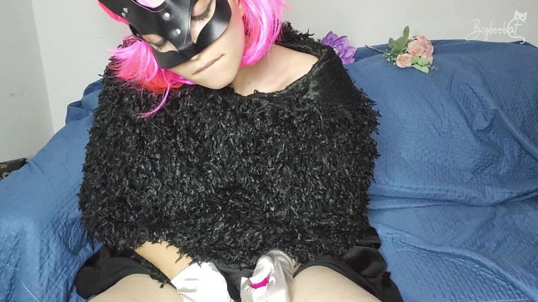 BigBoobCat: Maskeli Bir Harika Kadın: Büyük Doğal Göğüslerim Ve Solo Zevkim...