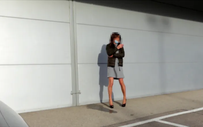 Loreley add: Crossdresser Pisses in Pantyhose in Outdoors