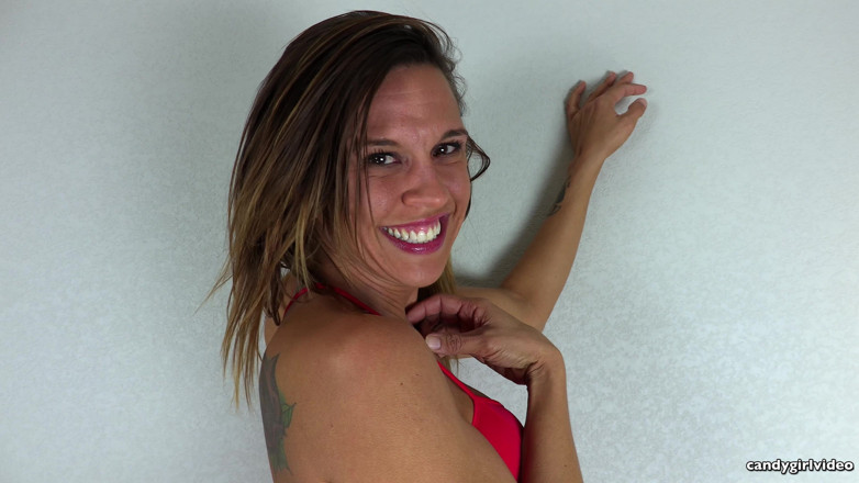 CandyGirl Video: Ariel Andrews - Windy up the Skirt