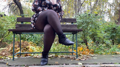 OurFetishLife: परिपक्व सौतेली मम्मी आउटडोर कपड़े उतारती है