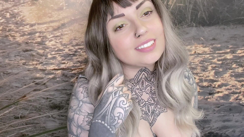 Miss Valentina: Mesmerised by Mistress Tits