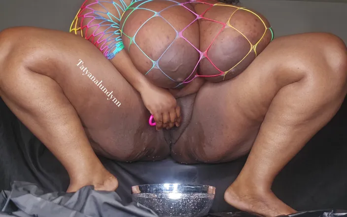 Tatyana Lundynn: Messy, Loud, and Soaked Watch Me Squirt in This Bowl