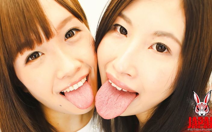 Japan Fetish Fusion: Intenso beijo lésbico com saliva entrelaçada Yua Hidaka Kayama