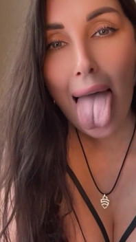 Ich liebe deine nippel und ich will sie lecken
