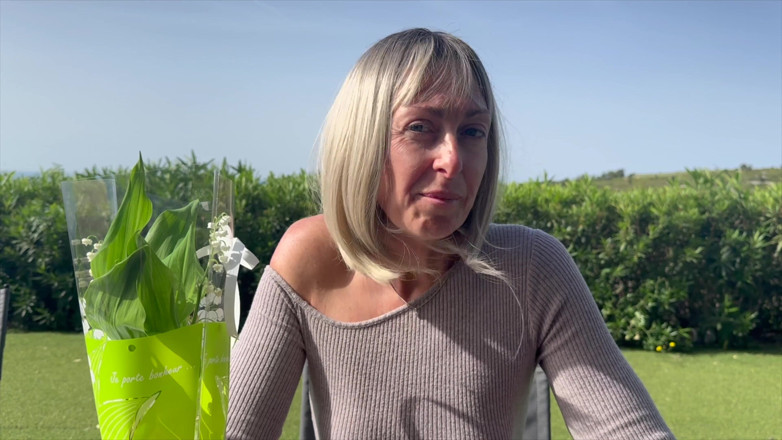 Video Porno One: Lena, MILF de 40 anos de Tours!