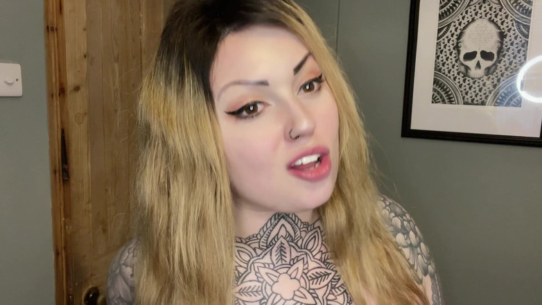 Miss Valentina: Bądź moim niewolnikiem domu