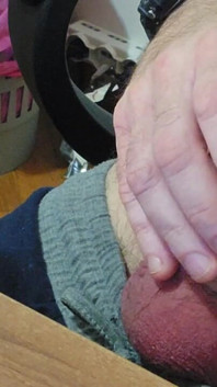 Handjob ayam yang bagus dengan bola besar