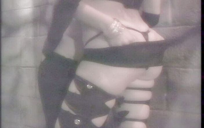Perv Milfs n Teens: Brincar com meus peitos grandes, sua beleza e chupar meus...