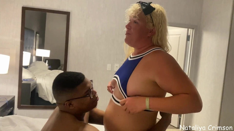Nataliya Crimson: Hotel Hookups Volume 4: Amari si Cre8tor