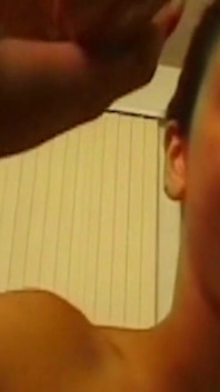 Blowjob sempurna dengan menjilat dan memancut