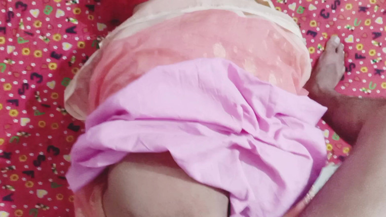 Sumahomesex: Hintli Müslüman evli kadın ve Hindu arkadaş seks videosu