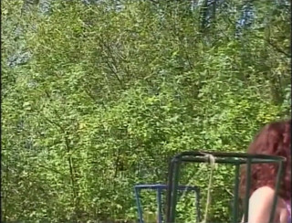 XTime Vod: Büyük memeli orta yaşlı seksi kadın yalıyor
