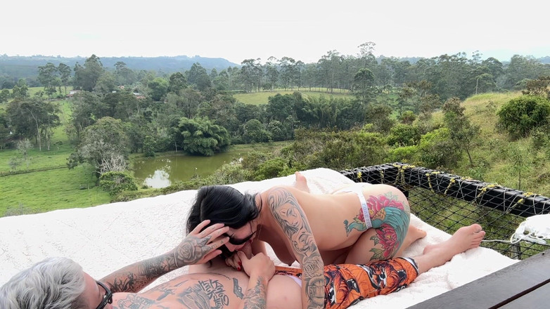 Katty Blake: Chúng tôi chơi rock, giấy hoặc tiejera, cuối cùng tôi đã...