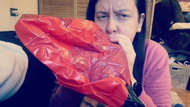 Nicoletta Embassi: カラフルな風船を使った素晴らしいフェチプレイビデオあなたは私と一緒にオーガズムを持ちたいですか?