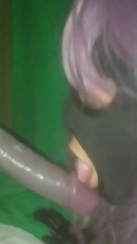 Blowjob und genieße den riesigen anonymen schwarzen schwanz.