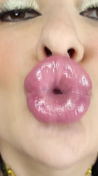 Your Stepmom Wins Your Love with Her Powerful Kissing