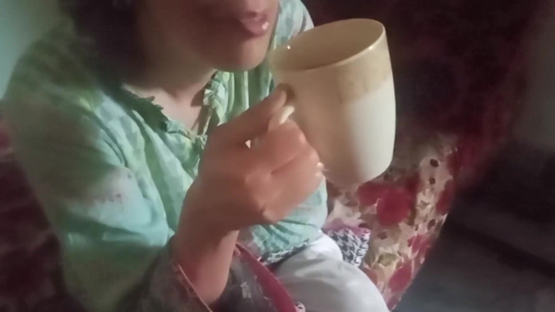 SHAKRATASNEEM: Desi styvsyster sex med styvbror